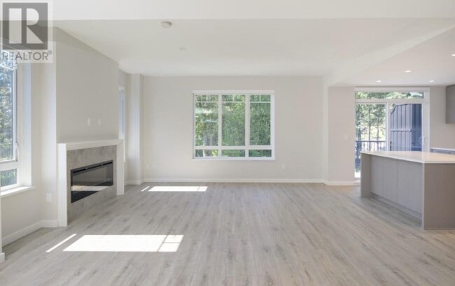 Building Photo - 1330-1330 Wellon St