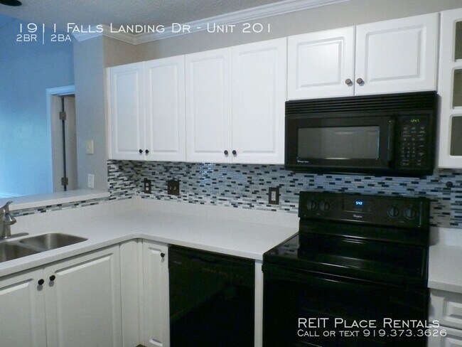 Building Photo - 1911 Falls Landing Dr