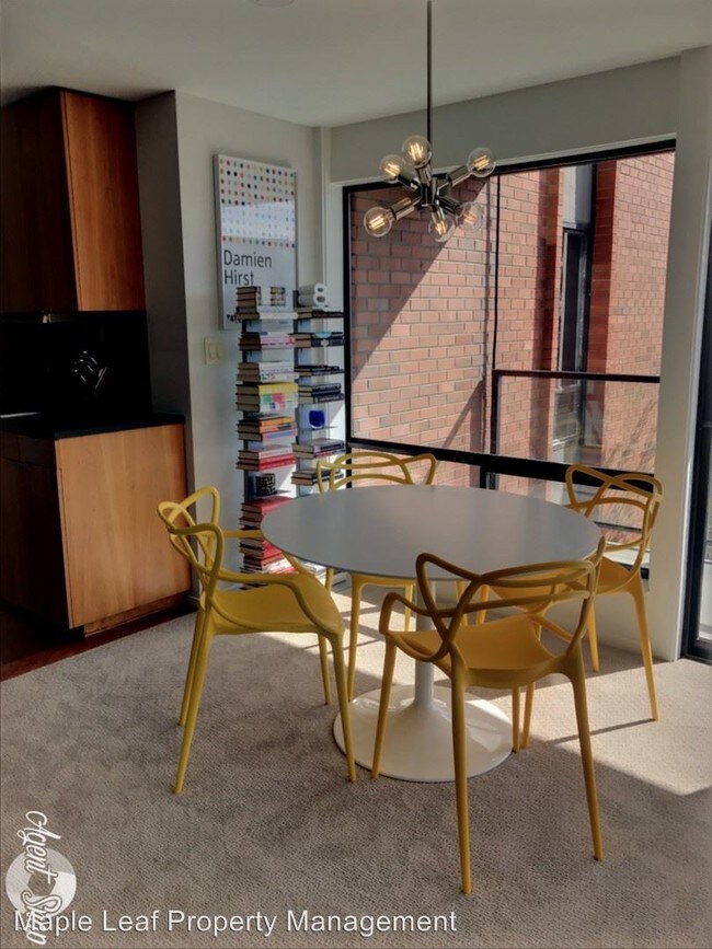 Building Photo - 2 br, 2 bath House - 2360 43rd Ave E #207