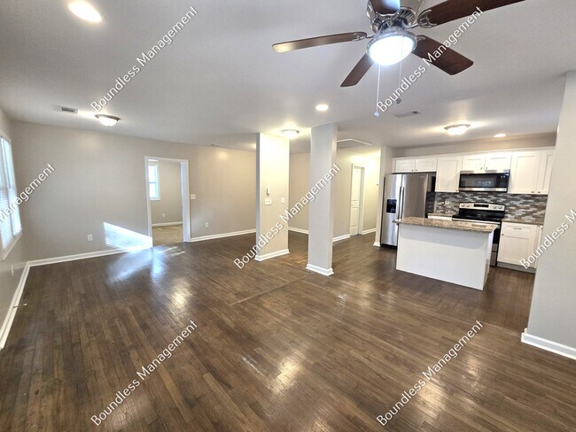 Foto del edificio - 713 Church St NW