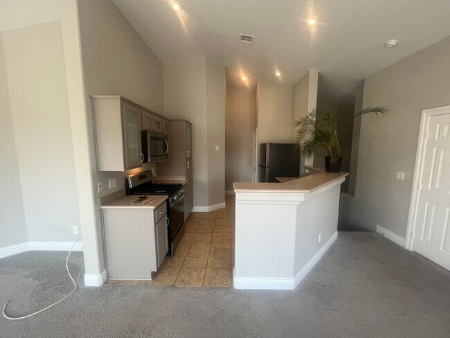 Foto del edificio - 2 bedroom 2 bath condo Gated community Nor...