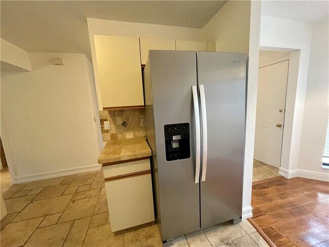 Foto del edificio - 10253 Riverbend Terrace