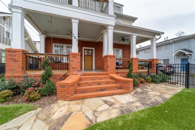 Foto del edificio - 781 Greenwood Ave NE