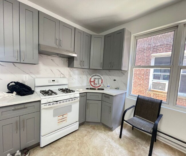 Foto del edificio - 3143 Sands Pl