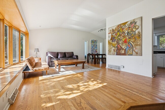 Foto del edificio - 1037 Heatherfield Ln