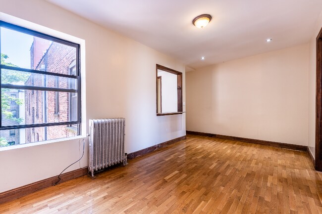 Building Photo - 467 W 159th St