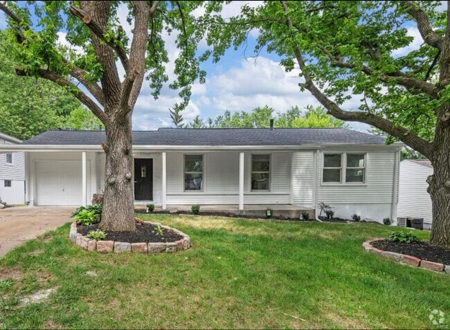 Building Photo - 9542 Erie Dr
