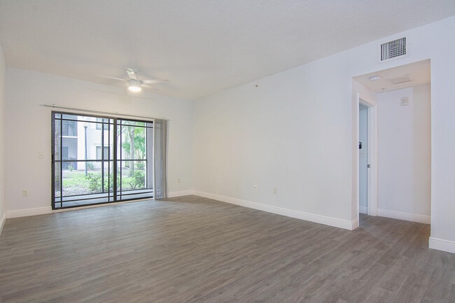 Building Photo - 3022 Alcazar Pl