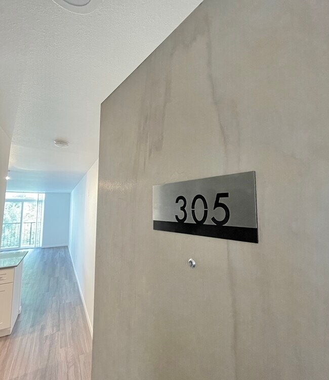 Interlake Place Apartments in Seattle, WA