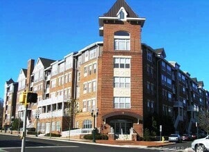 Building Photo - 35 Broad St