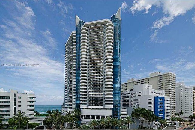 Foto del edificio - 6301 Collins Ave