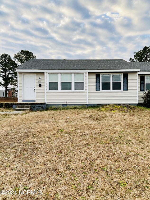 Primary Photo - 318 Starling St