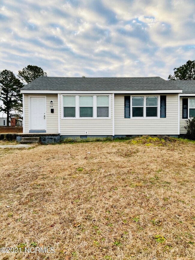 Building Photo - 318 Starling St