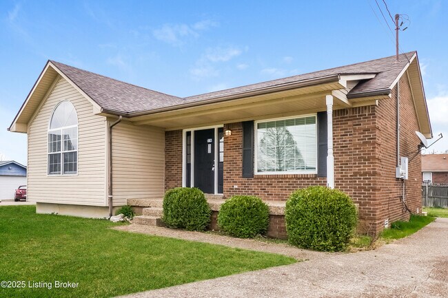 Building Photo - 238 Seminole Ct