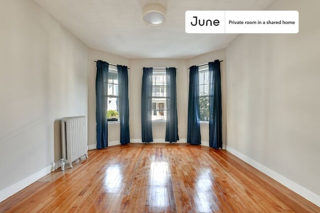 Foto del edificio - Room in Shared 4 bed/1 bath home