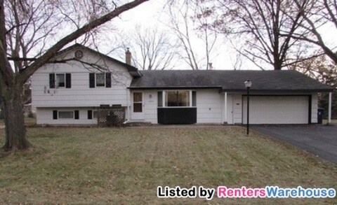 Primary Photo - 11013 Oak Knoll Ter N