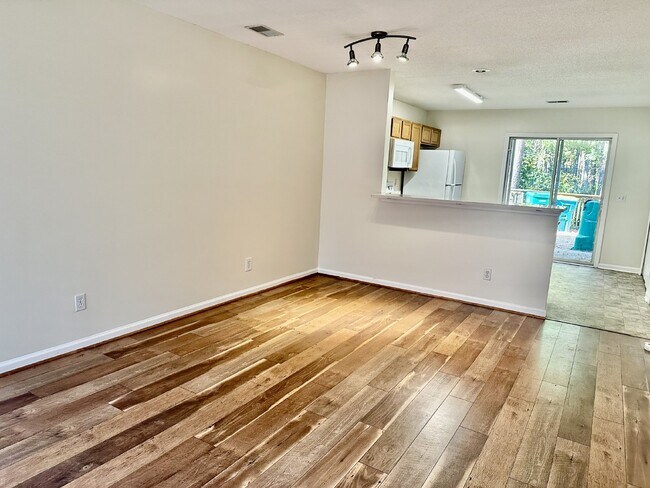 Building Photo - Recently Updated Two Bedroom Townhome loca...