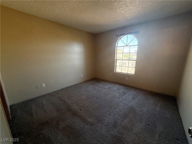 Building Photo - 2981 Juniper Hills Blvd