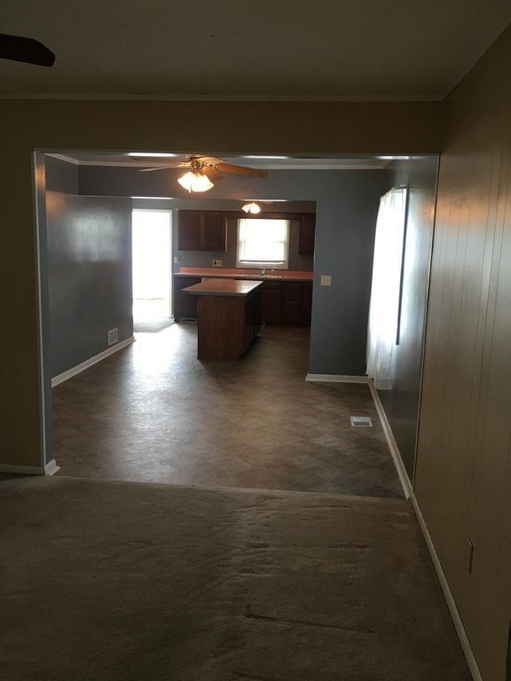 Foto del edificio - 3862 Laurel Rd