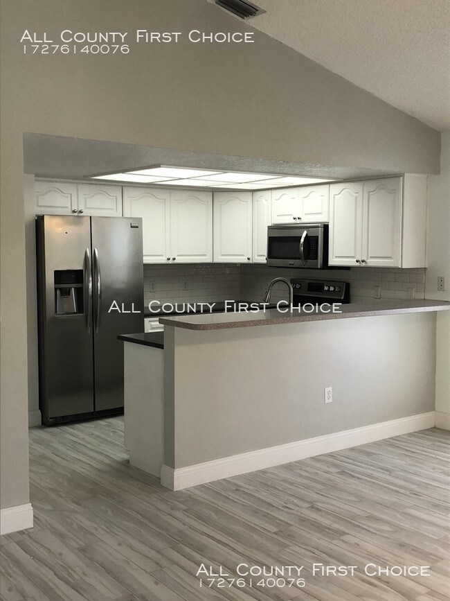 Building Photo - Amazing Belleair Beach location