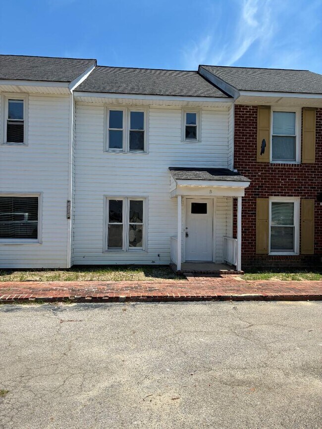 Foto del edificio - 1604 Pecan Ct N