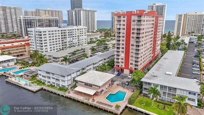 Building Photo - 3161 S Ocean Dr