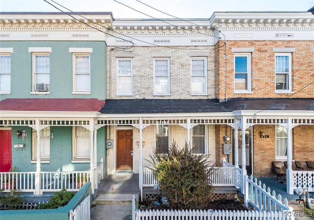 Primary Photo - 623 St James St