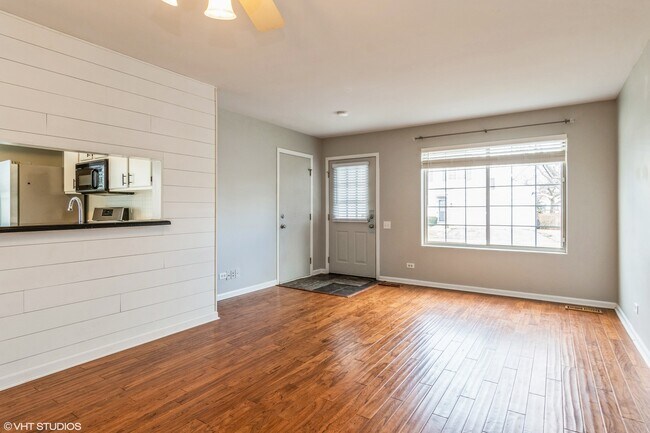 Building Photo - 1644 Normantown Rd
