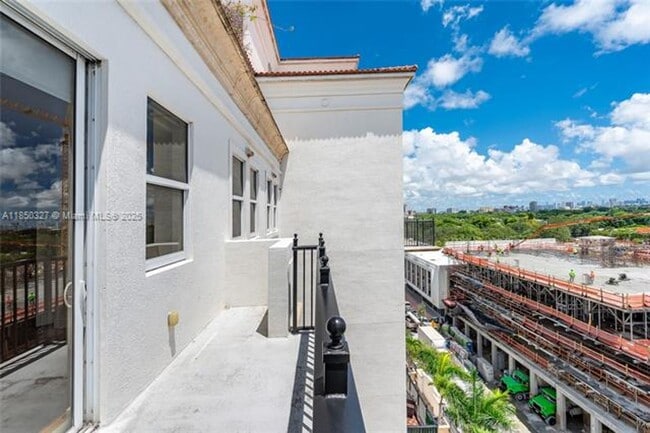 Foto del edificio - 4100 Salzedo St