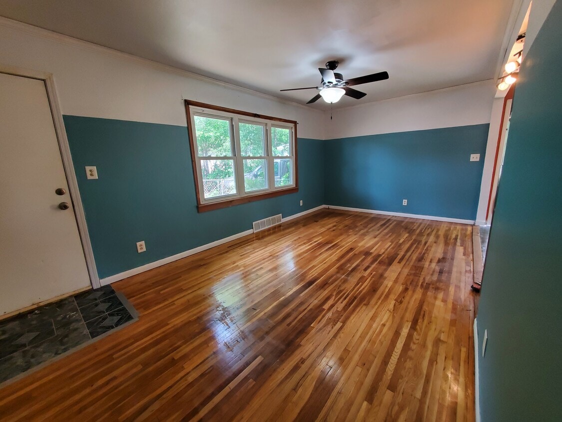 1228 Pershing Dr, Junction City, KS 66441 House for Rent in Junction