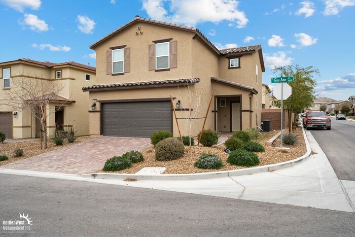 Primary Photo - Spacious 3Bdm 2.5Ba Home with Open Floor P...