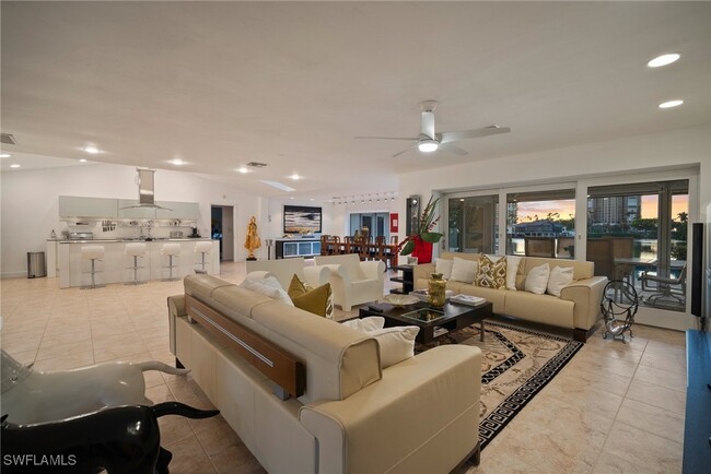 Building Photo - 319 Pirates Bight