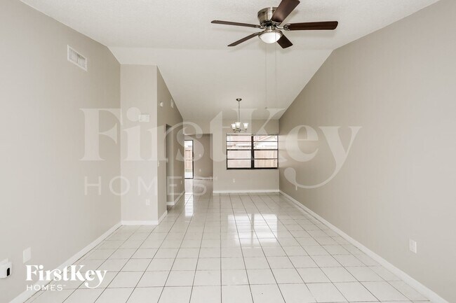 Foto del edificio - 4610 SW 143rd Ct W