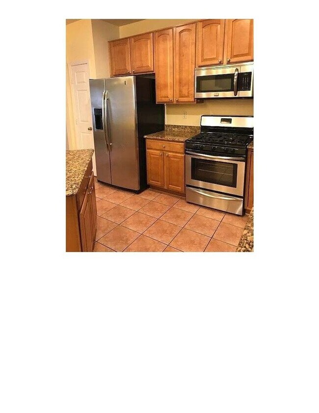 Foto del edificio - Spacious 4BR Townhome in Hyattsville, Show...