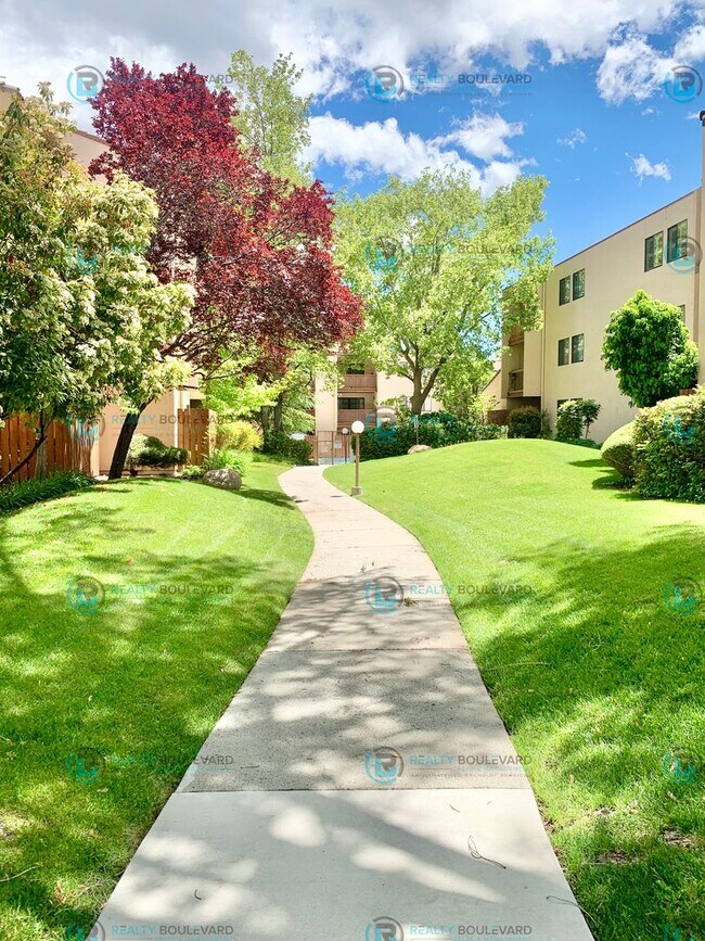 Building Photo - 2700 Plumas St. #311