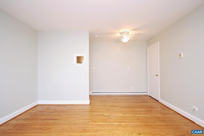 Building Photo - 2114 Ivy Rd
