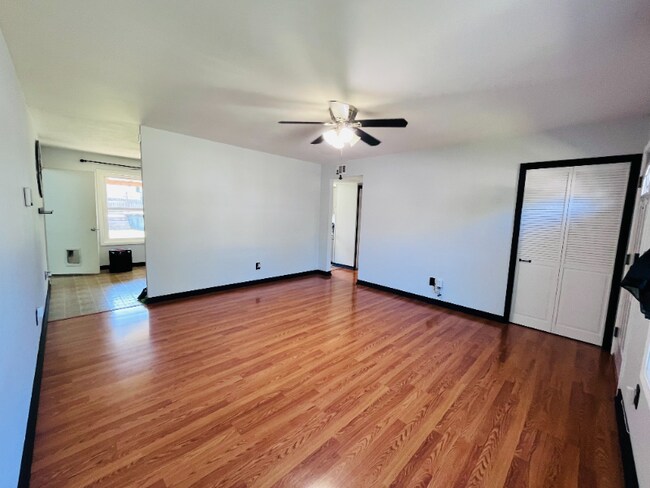 Foto del edificio - 4617 Kirk Ln