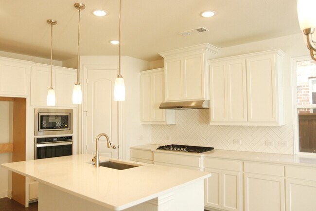 Foto del edificio - 4324 Smokey Quartz Ln
