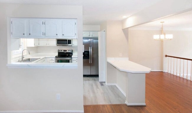 Foto del edificio - 14096 Winding Ridge Ln