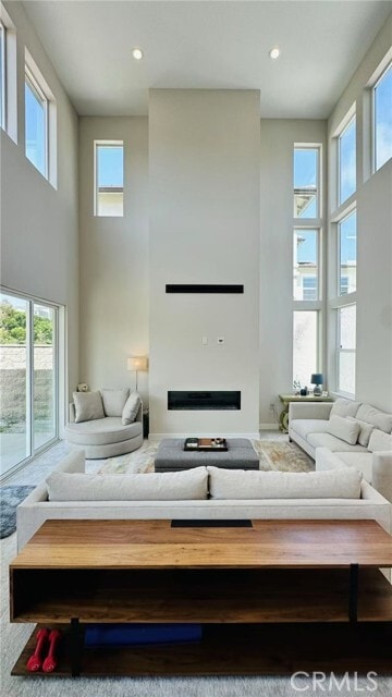 Building Photo - 151 Holliston