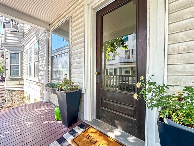 Foto del edificio - 34 Stanton Rd