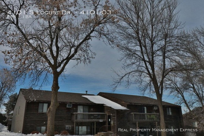 Foto del edificio - 4101 S Locust Dr