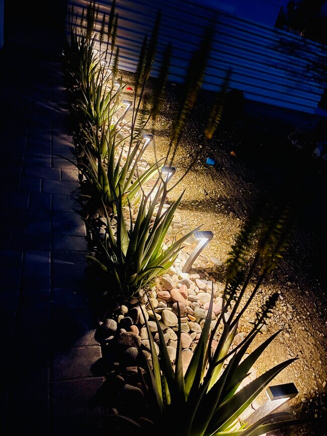 Foto del edificio - 1910 N Los Alamos Rd