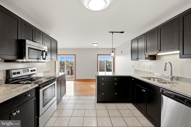 Building Photo - 443 Millwood Ave