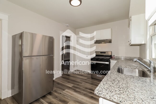 Foto del edificio - 619 W Cleveland Ave