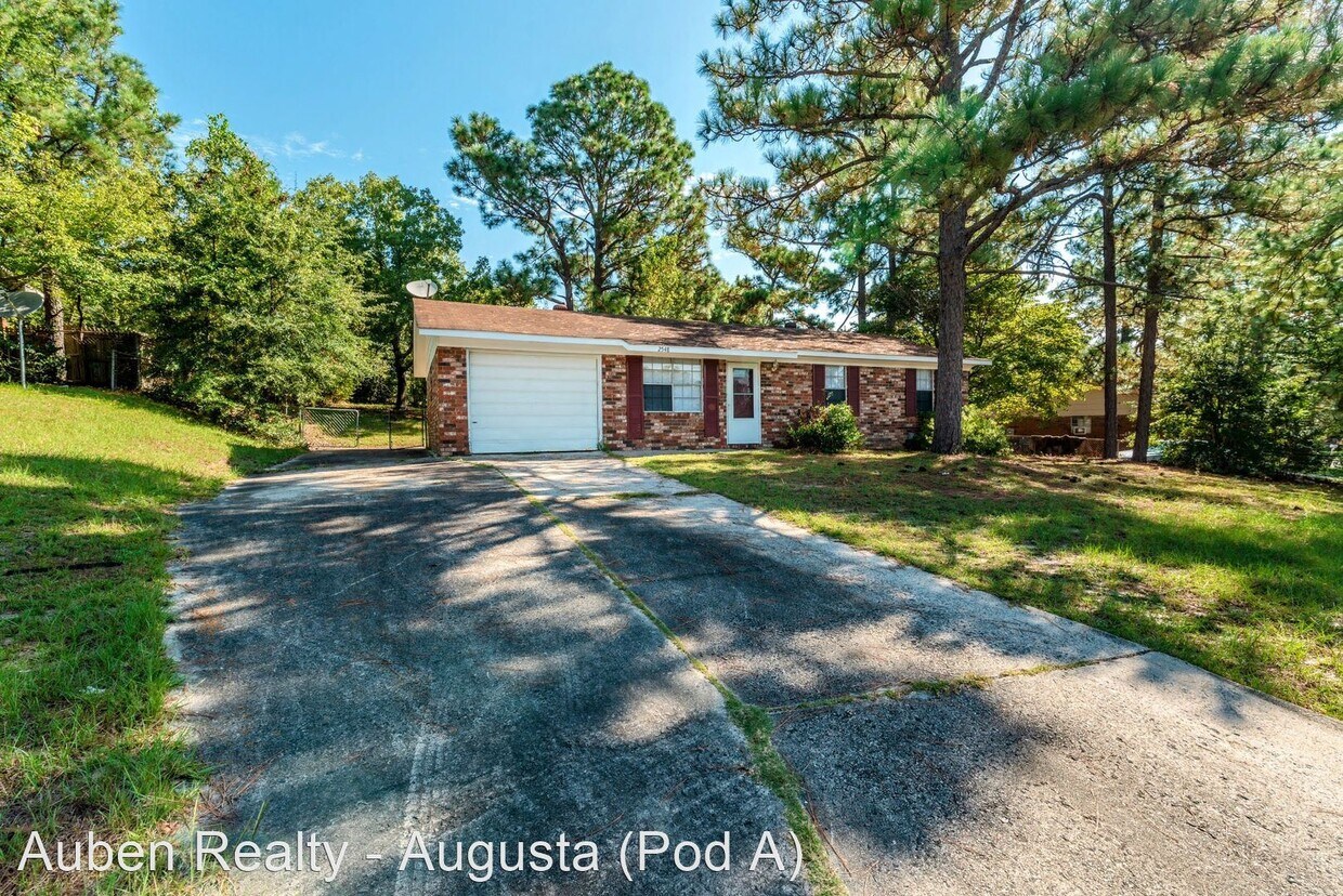 Primary Photo - 3 br, 1.5 bath House - 2548 West Kensingto...