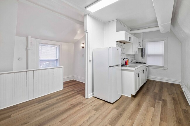 Building Photo - 2230 Tilbury Ave