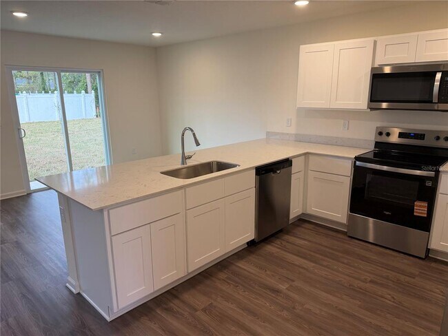 Foto del edificio - 48 Reidsville Dr