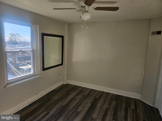 Building Photo - 7515 Lange St