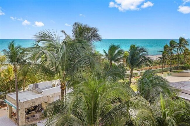 Foto del edificio - 6799 Collins Ave